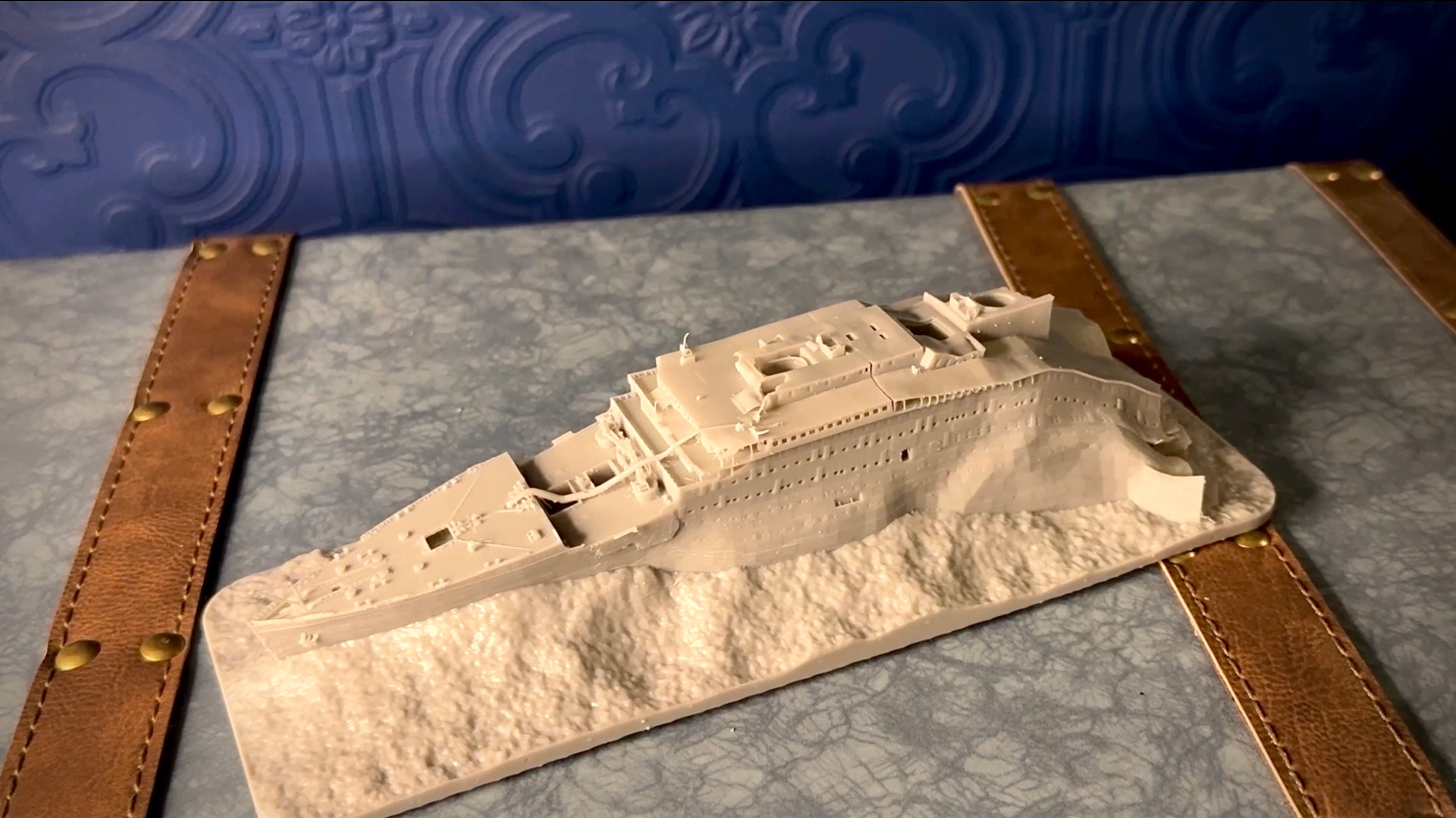 Unpainted high quality resin 3D printed titanic wreck model
